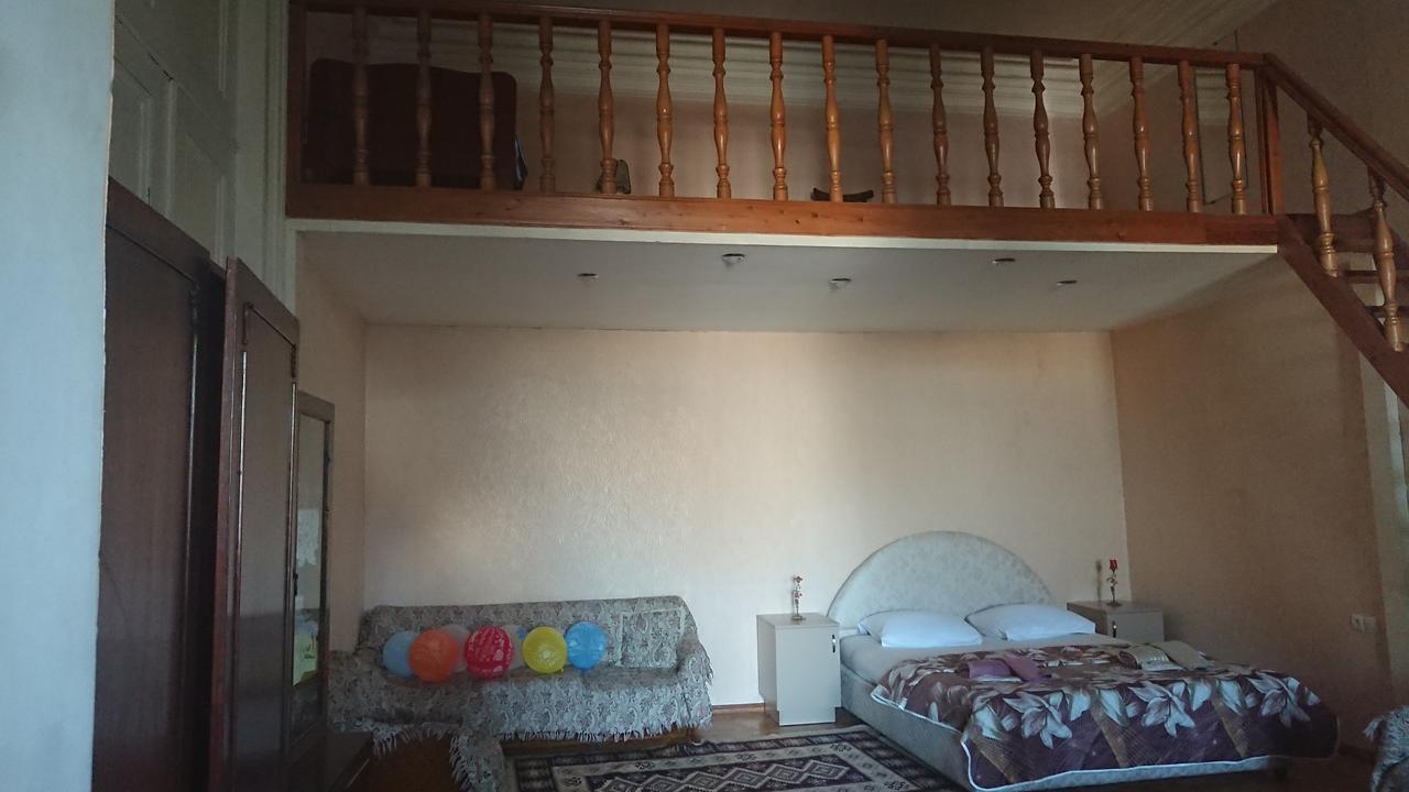 Grandma'S Hotel Tbilissi Extérieur photo