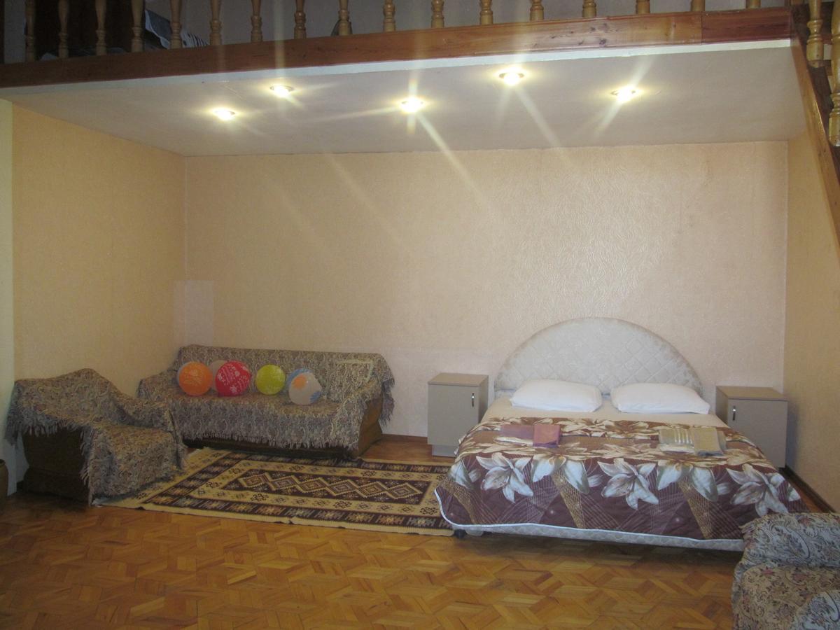 Grandma'S Hotel Tbilissi Extérieur photo