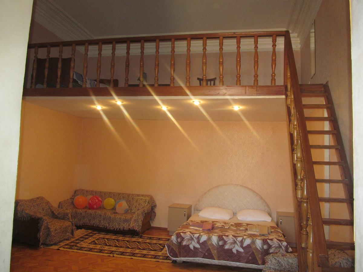 Grandma'S Hotel Tbilissi Extérieur photo