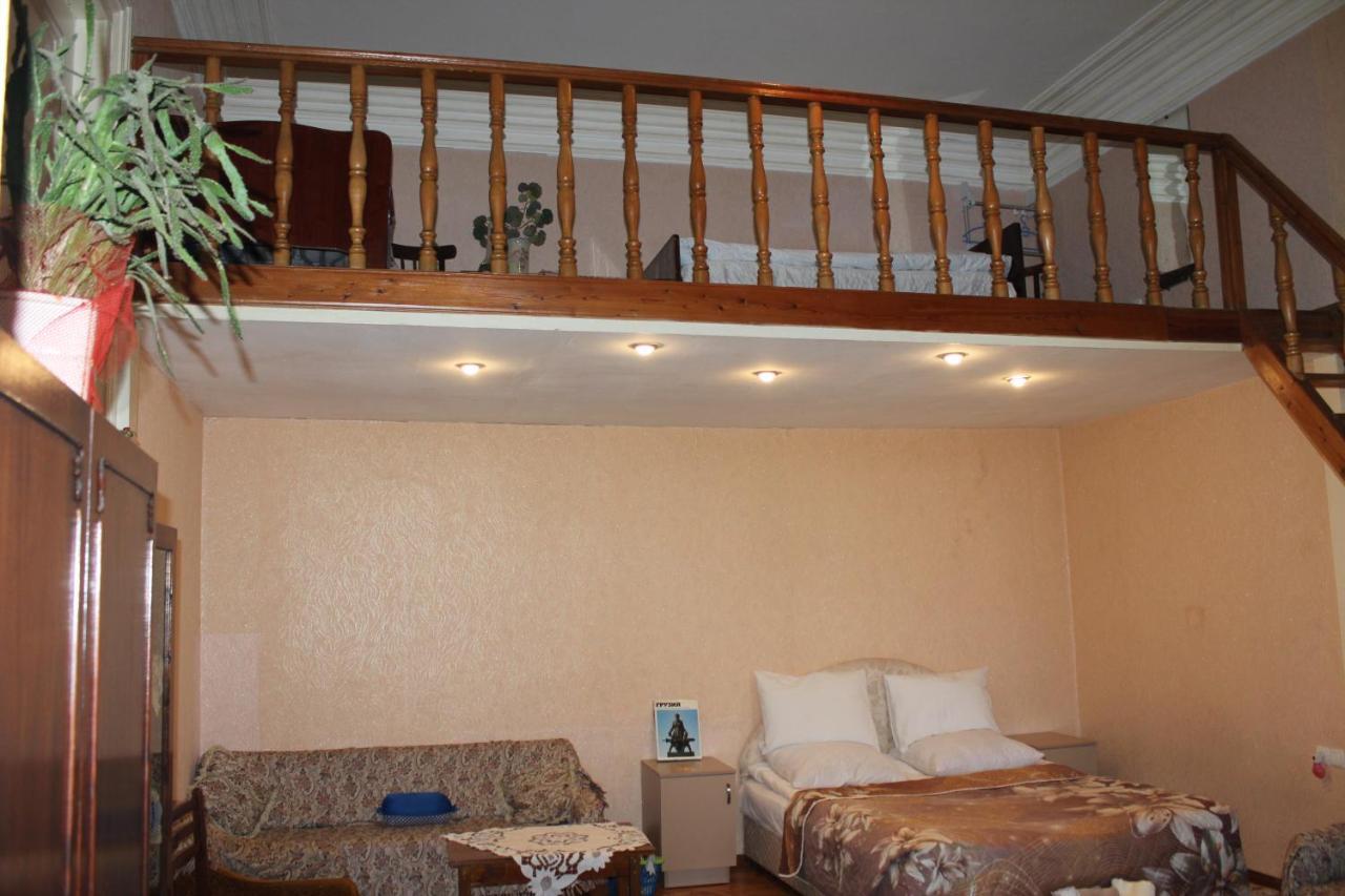 Grandma'S Hotel Tbilissi Extérieur photo
